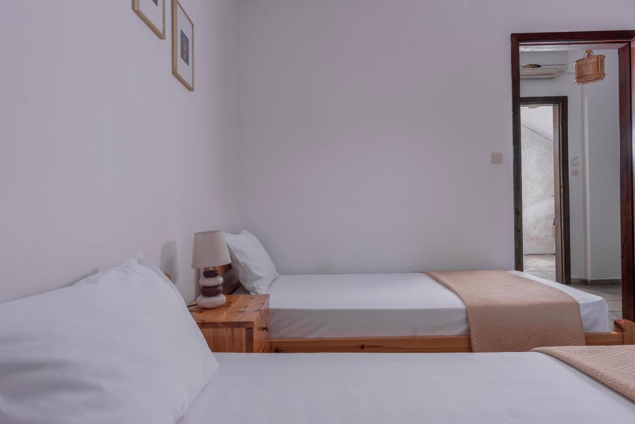 Blooming Memories B Apartment Вурвуру Екстериор снимка